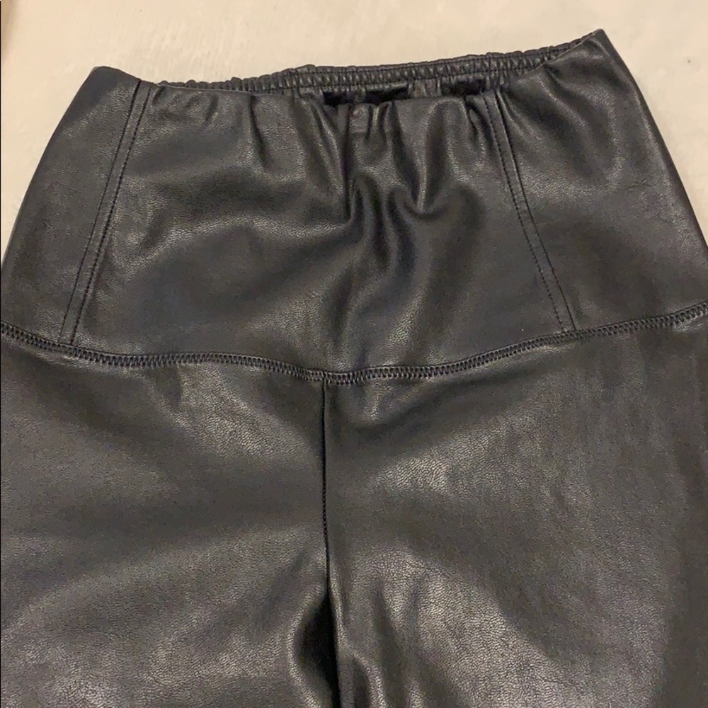 Daria Aritzia black faux leather leggings. Xxs